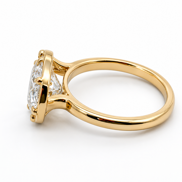 14kt Yellow Gold East-West Bezel Set Pear Shape Lab-Grown Diamond Ring
