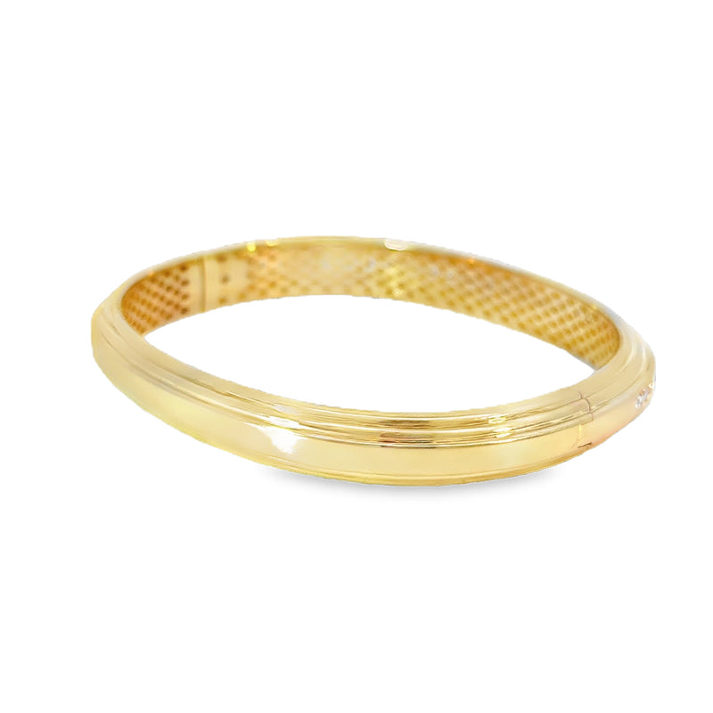 18kt Yellow Gold Ridged Diamond Cuff Bangle
