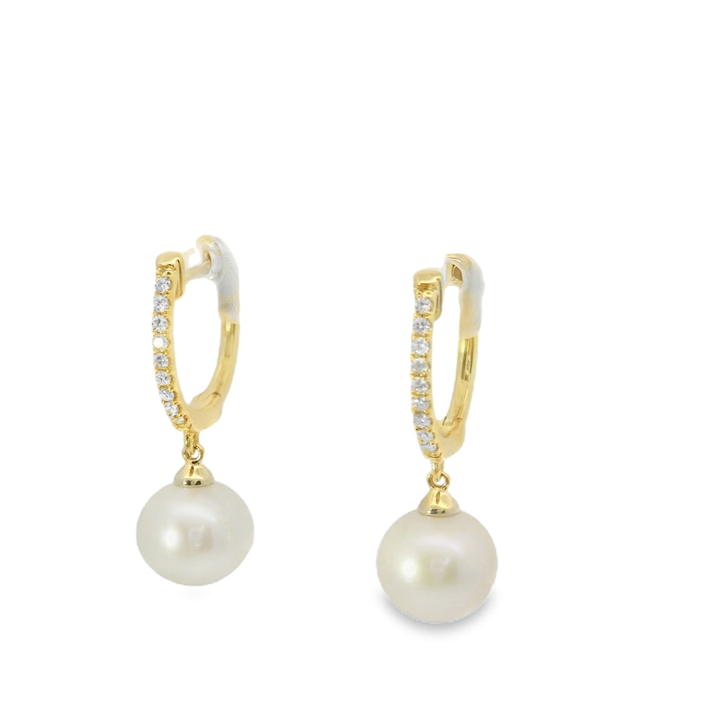 18kt Yellow Gold Huggy Pearl Drop Diamond Earring