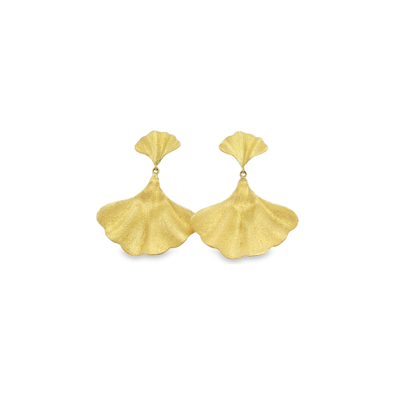 18kt Yellow Gold Shell Drop Earrings