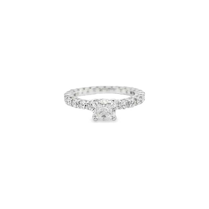 18kt White Gold Cushion Cut Diamond Engagment Ring