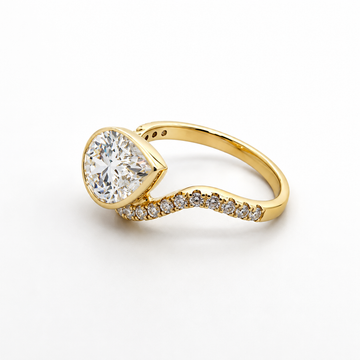 14kt Yellow Gold Half Bezel Pear Shape Lab-Grown Diamond Twist Ring