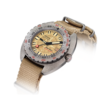 DOXA SUB 300T CLIVE CUSSLER 840.80.031.15