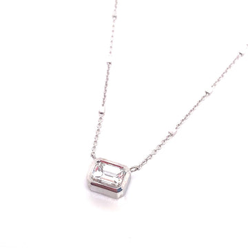 18kt White Gold Emerald Cut Diamond Necklace